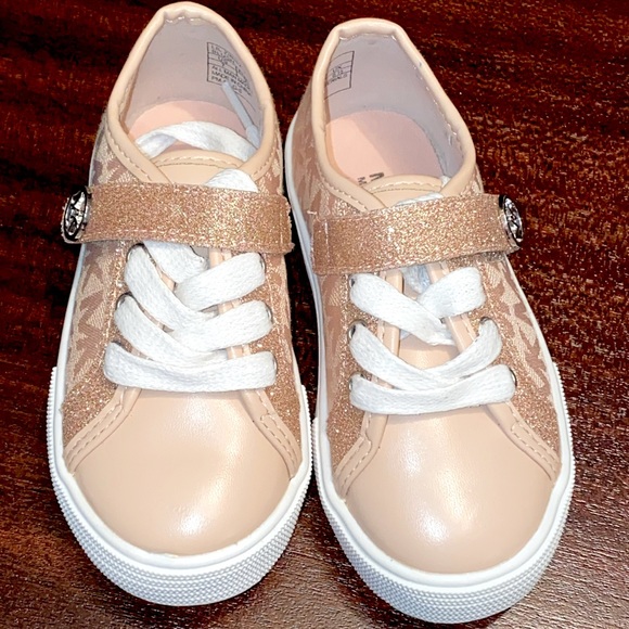 Michael Kors girls shoes - Picture 1 of 6